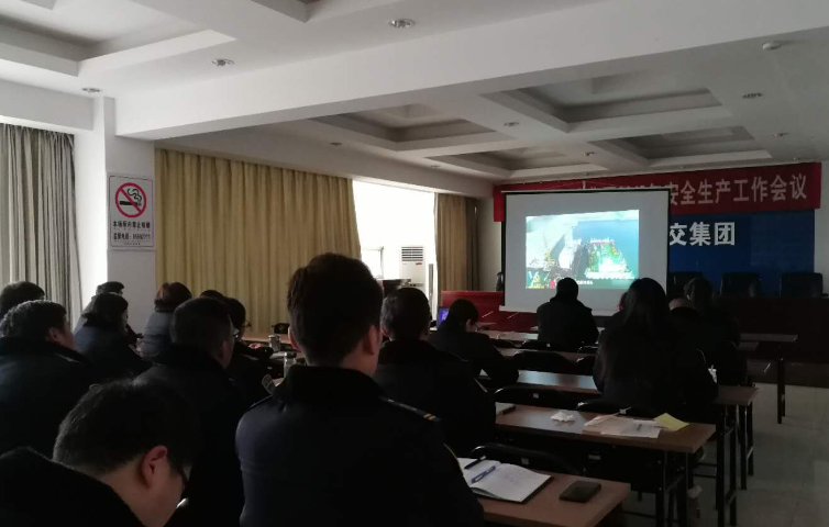 公交集團(tuán)扎實(shí)開展“黨員學(xué)習(xí)日”活動(dòng)